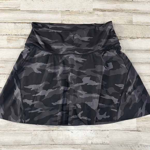 Athleta Match Point Black Camouflage Women's Skort with built in shorts - Picture 5 of 15